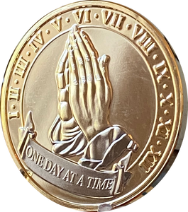 Praying Hands One Day At A Time Large 39mm Gold Plated Medallion Chip Serenity Prayer Years 1-12
