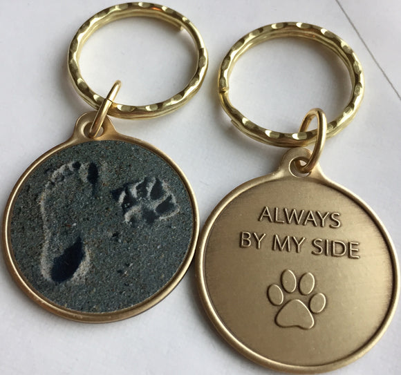 Always By My Side Pet Dog Paw Print Footprint Beach Bronze Keychain - RecoveryChip
